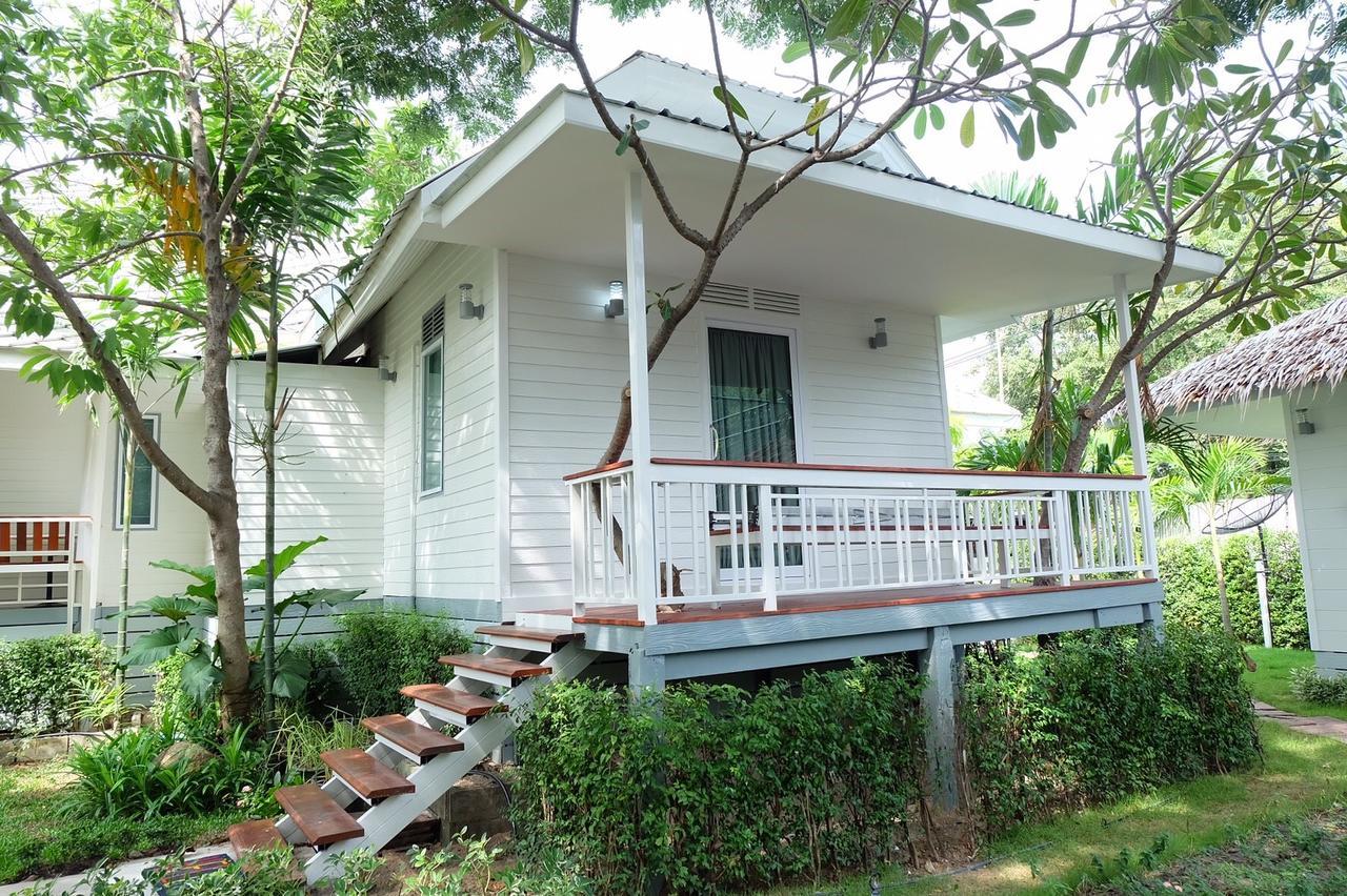 Aquna Huahin Resort Exterior photo