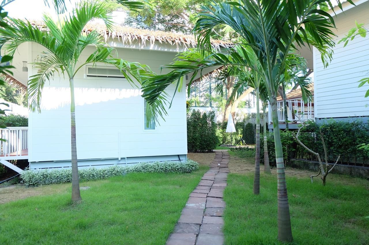 Aquna Huahin Resort Exterior photo